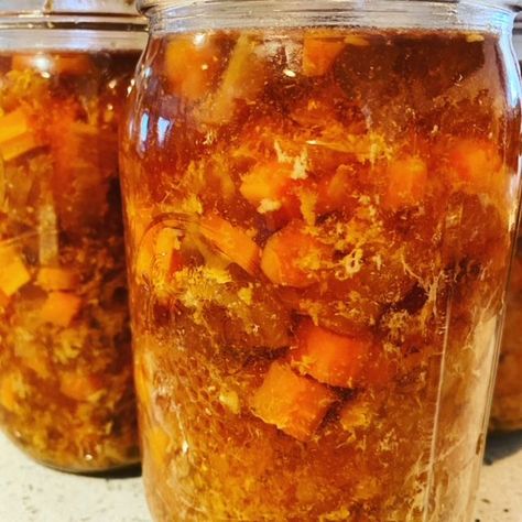 This is a great meal starter, as it can be used to make several dishes! This can be used to make a quick chicken fried rice and its so good! Canning Chicken Recipes, Canning Meals In A Jar, Canned Meals, Canning Soup Recipes, Canning Chicken, Canning Meals, Meals In Jars, Canning Meat, Canned Meats