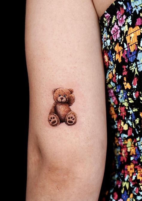 Baby Bear Tattoo, Rose Gold Tattoo, Teddy Bear Tattoo, Small Teddy Bears, Tools Drawing, Mushroom Tattoos, Bear Tattoos, Rabbit Tattoos, Bear Tattoo