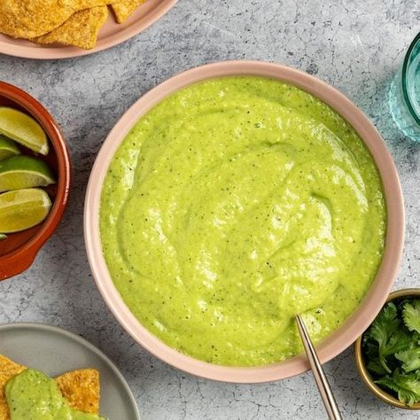 Healthy Gluten-Free Recipes | Taste of Home Avocado Salsa Verde Recipe, Avocado Salsa Verde, Avocado Salsa Recipe, Gluten Free Coffee, Salsa Verde Recipe, Ideas Lunch, Gluten Free Breakfast, Tuna Salad Recipe, Burger Toppings