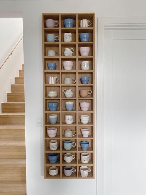 Kitchen Shelf Design Ideas, Kitchen Mug Storage, Coffee Wall Ideas, Mugs Shelf, Mug Cabinet, Mug Shelf, Kitchen Flooring Ideas, Mug Storage, Handmade Mugs