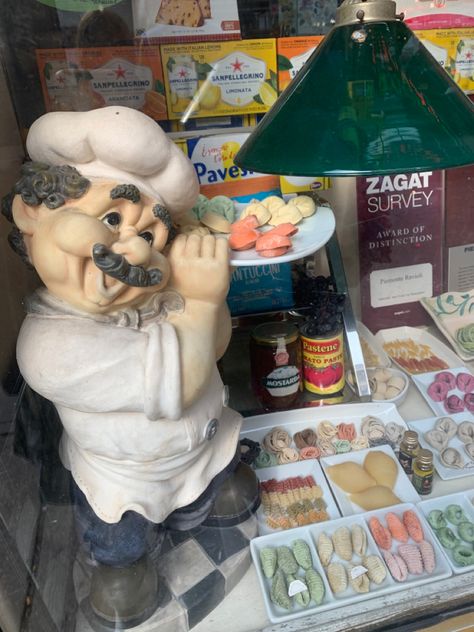 little italy nyc new york city italian restaurant aesthetic ravioli statue New York Italian Aesthetic, Nyc Childhood, Italian Childhood, Nwe York, Italian Restaurant Aesthetic, Italian Ravioli, Italian New York, Little Italy Nyc, Restaurant Aesthetic