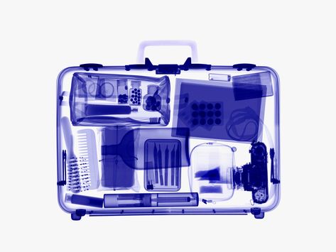 The TSA's new scanners use the CT technology available at hospitals to create a virtual image of your bag. Airport Theme, Security Bag, Airport Luggage, Medieval Tapestry, Airport Security, Clear Plastic Bags, Vintage Luggage, Book Design Layout, Scanners