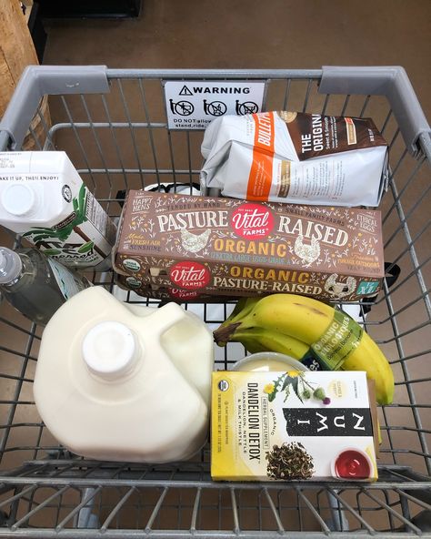 Grocery haul essentials 🪺 ☕️ 🫖 💫 What’s in your grocery shopping list?? 👀 . . . #sprouts #farmersmarket #groceryhaul #groceryshopping #grocerylist #foodie #ugccreator #stores #foodstagram Sprouts Grocery, Grocery Shopping List, Pasture Raised Eggs, Organic Groceries, Shopping List Grocery, Farm Eggs, Grocery Haul, April 16, Grocery Lists