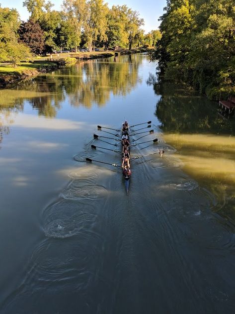 Crew Aesthetic Rowing, Rowing Aesthetic Women, Rowing Aesthetic, Crew Aesthetic, Rowing Photography, Rowing Sport, Row The Boat, Boys In The Boat, Women's Rowing