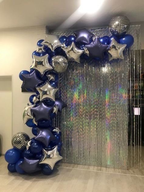 baby-shower-backdrop-ideas Sky Full Of Stars Theme Party, Sky Theme Party Decoration, Blue And Silver Disco Party, Blue Disco Theme Party, Blue Black Silver Party Decorations, Star Girl Party Theme, Blue And Black Balloons, Midnight Theme Party, 17th Birthday Themes