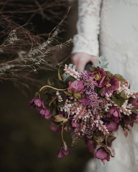 lilac bouquet Purple Bouquet, Deco Floral, Bouquet Of Flowers, Bridal Inspiration, Beautiful Bouquet, Purple Wedding, Love Flowers, 그림 그리기, Purple Flowers