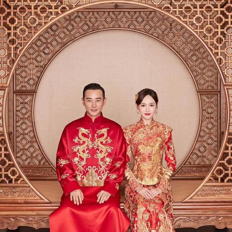 Chinese celebrity couple Tang Yan and Luo Jin just got married in Guo Pei Marriage Collection! #guopei #marriagecollection #hautecouture Luo Jin, Princess Weiyoung, Tiffany Tang, Traditional Chinese Wedding, Chinese Wedding Dress, Beautiful Wedding Photos, Chinese Wedding, Groom Wear, Chinese Clothing