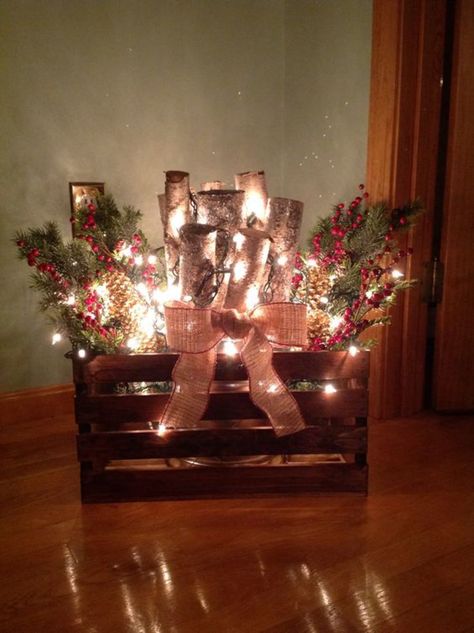 Decorative Birch Logs, Country Christmas Fireplace Decor, Birch Log Crafts, Birch Logs Christmas Decor, Christmas Centerpiece Ideas, Inexpensive Christmas, Birch Logs, Country Christmas Decorations, Christmas Centerpiece