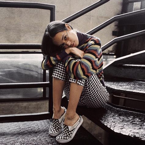 Checkered Vans Mixed Print Outfit Checked Vans Outfit, Checkerboard Vans Outfit Women, How To Style Vans, Checkerboard Vans Outfit, Vans Women Outfit, Socks With Vans, Slip On Vans Outfit, Vans Outfit Womens, Outfit With Vans