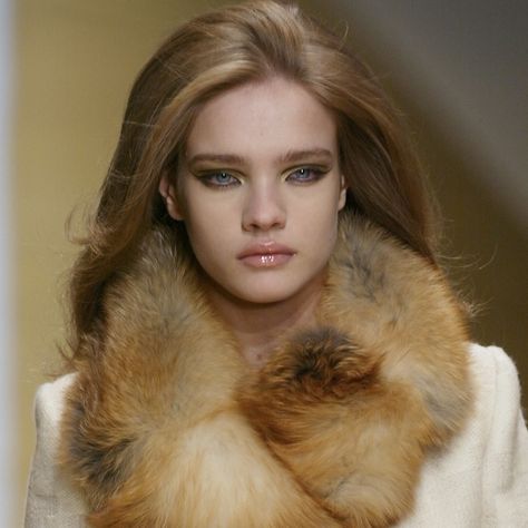 Supermodel Aesthetic, Alena Shishkova, Doll Aesthetic, Faux Fur Scarves, Natalia Vodianova, Doll Makeup, Models Makeup, Model Aesthetic, Russian Doll