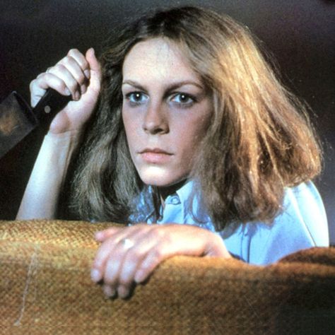 Halloween Jamie Lee Curtis, Laurie Strode Tattoo, Lori Strode Halloween, Laurie Strode Costume Halloween, Laurie Strode 1978, Lori Strode, Summerween Costumes, Female Horror Movie Characters, Halloween Laurie Strode