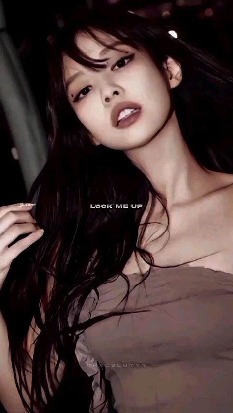 #jennie #jenniekim #jennierubyjane #jennieblackpink #nini #ninikim #oneofthegirls #edit #jennieedit Jennie + Core + Aesthetic, Jennie Coachella, Bp Video, Feminine Energy Aesthetic, Blackpink Square Up, Blink Book, Biker Love, Look Up Quotes, Black Hair Kpop