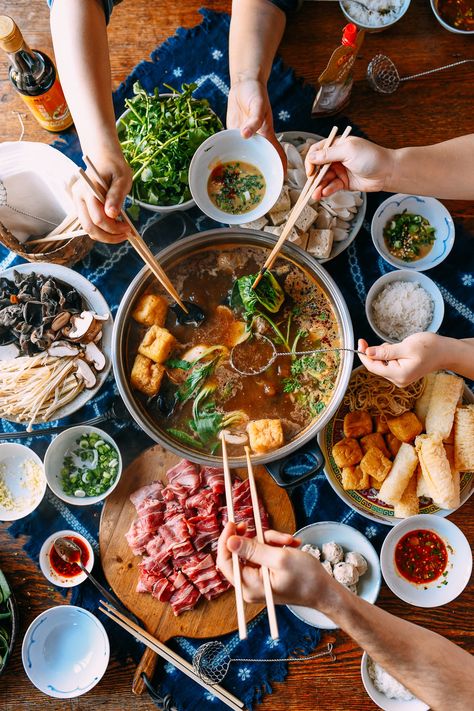 Chinese hot pot is a warm, comforting, and social meal to have with close-knit family or friends. Learn how to make hot pot at home! Hot Pot At Home, Chinese Bbq Sauce, Chinese Hot Pot, Vermicelli Salad, Wok Of Life, Woks Of Life, The Woks Of Life, Frozen Dumplings, Asian Dinners