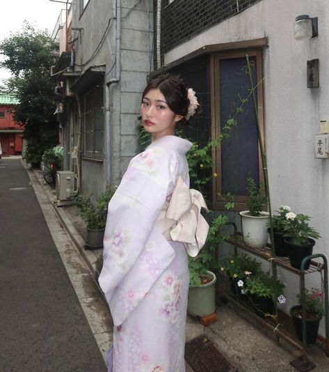 lost in japan | Instagram Julia Ma, Lost In Japan, Tokyo Photos, Japan Outfits, Japan Instagram, Japan Winter, Spring In Japan, Kimono Outfit, White Kimono