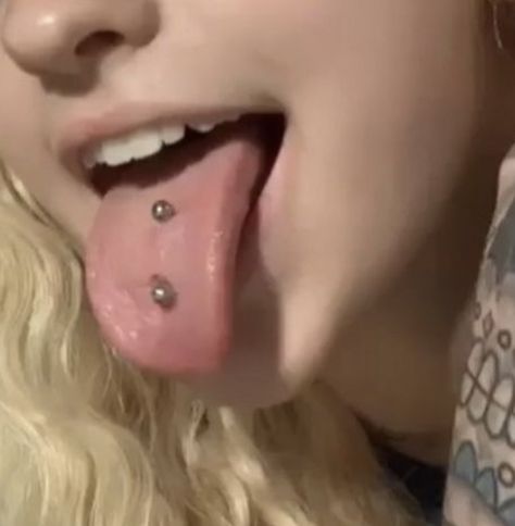 Tongue Piercing Ideas, Pretty Ear Piercings, Tongue Piercing, Piercing Ideas, Dope Tattoos, Piercing Tattoo, Tattoos And Piercings, Ear Piercings, Piercings