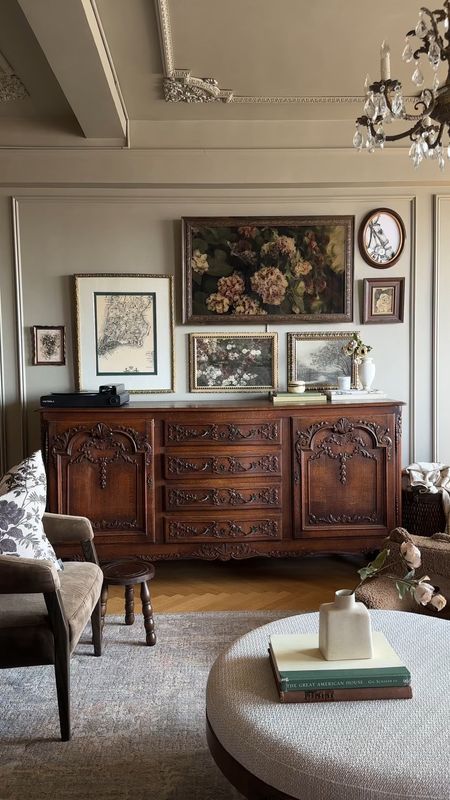 French Provincial Living Room, Condo Makeover, Provincial Home, Interior Vintage, Home Decor Ideas Living Room, Inspire Me Home Decor, Tudor Style, Vintage Living Room, Home Decor Living Room