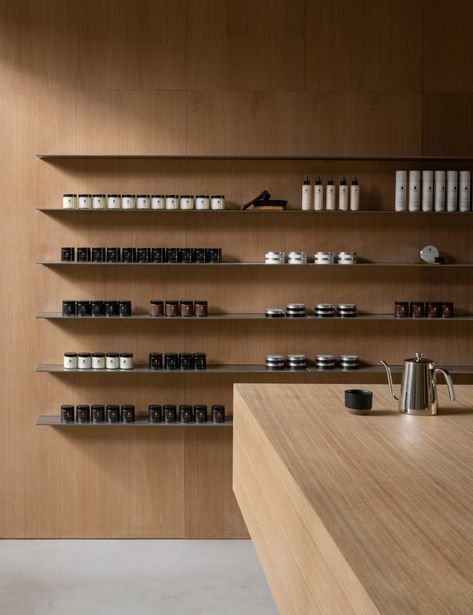 Retail Store Shelving, Japandi Store Design, Retail Shelving Ideas, 3d Restaurant, Architect Fashion, Interior Materials, Aluminum Shelves, Retail Space Design, Japanese Furniture