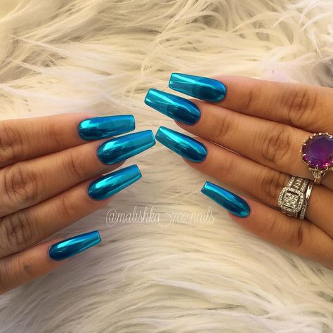 Nails by Gaby! Using blue chrome from @daily_charme Fall Chrome Nails Blue, Chrome Metallic Nails, Ombre Chrome, Aqua Nails, Marble Nail Designs, Blue Chrome, Blue Acrylic Nails, Designs Nail, Metallic Nails