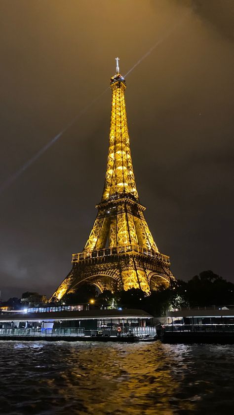 Paris Aestethic Wallpaper, Paris France Wallpaper Iphone, Paris Night Wallpaper, Paris Night Wallpaper Iphone, Paris Iffle Tower Aesthetic, Paris Vibes, Paris Wallpaper, Paris Vacation, Night Scenery