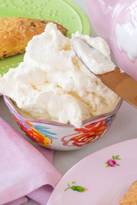 Quick 5-Minute Clotted Cream Recipe - Brooklyn Farm Girl Clotted Cream Recipe, Clotted Cream Recipes, Sour Cream Scones, Homemade Dumplings Recipe, 4 Ingredient Recipes, Making Butter, Pumpkin Scones, Slow Cooker Roast, Cream Scones