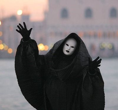 Venice Carnival Costumes, Venice Mask, Venetian Carnival Masks, Neil Patrick, Carnival Of Venice, Arte Alien, Venice Carnival, Neil Patrick Harris, Venetian Masks