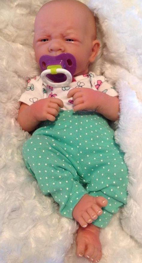 AWW! Baby Girl! Berenguer LifeLike Newborn Reborn Pacifier Doll + Bottle & extra Berenguer Dolls, Newborn Dolls, Reborn Silicone, Doll Therapy, Reborn Toddler Dolls, Baby Doll Toys, Silicone Reborn Babies, Silicone Baby Dolls, Baby Alive Dolls