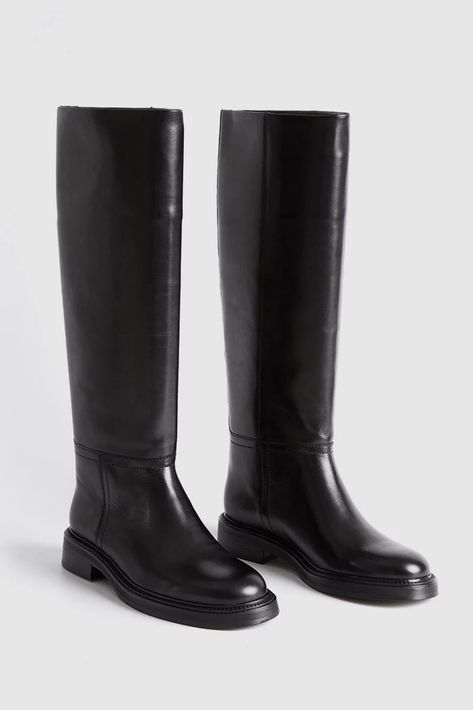 Riding Boot Outfits, Winter Wishlist, Long Black Boots, Chunky Chelsea Boots, Urban Revivo, Leather Knee Boots, Wardrobe Capsule, Knee Length Boots, Winter 22