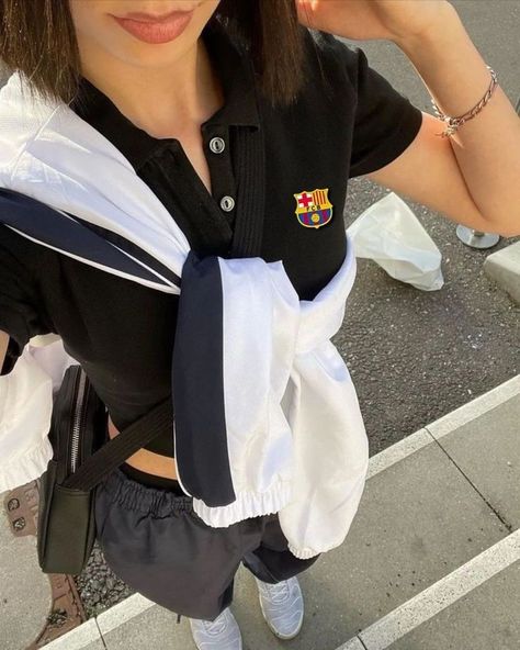 Football Jersey Outfit, Football Wags, Pablo Gavi, Foto Baby, Jersey Outfit, Football Outfits, Casual Style Outfits, Outfits Aesthetic, Cute Casual Outfits