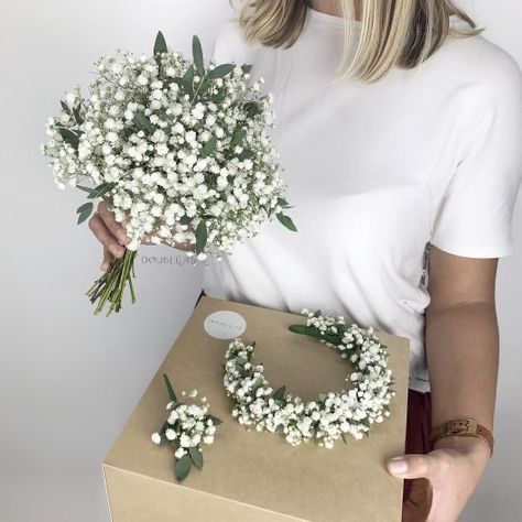 Gypsophila Bouquet, Gypsophila Wedding, Simple Wedding Bouquets, Wedding Cake Fresh Flowers, Flowers Crown, Minimalist Wedding Decor, Wedding Bouquets Bride, Bridal Bouquet Flowers, Wedding Elegant