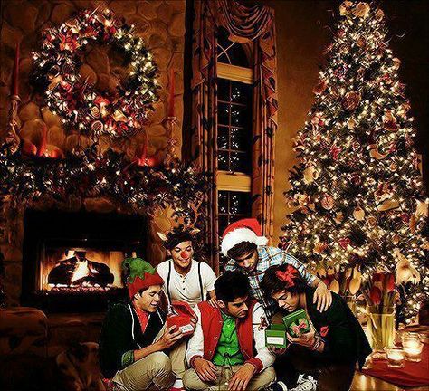 One Direction Christmas, Wallpaper One Direction, Gambar One Direction, One Direction Wallpaper, Christmas Layouts, Hello December, What Makes You Beautiful, One Direction Photos, One Direction Humor