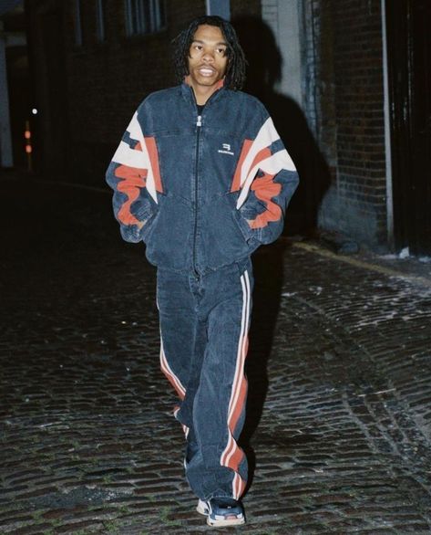 Tracksuit Aesthetic, 2000s Tracksuit, Sportwear Outfit, 90s Tracksuit, Tracksuit Outfit, Concept Clothing, Mens Outfit Inspiration, Track Suit, Black Men Fashion