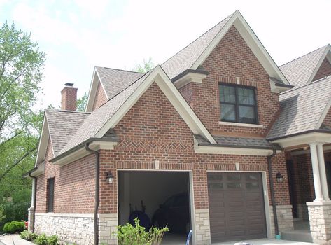 Anyone use 'Old Jackson' from Boral Brick? Brick Garage Exterior Ideas, Timeless Brick House Exterior, Bronze Gutters, Exterior House Makeover, Gray Siding, Renovation Facade, Exterior Upgrades, Red Brick House Exterior, Red Brick Exteriors