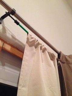 Bungee Cords, Diy Casa, Bungee Cord, Diy Curtains, Hanging Curtains, Curtain Decor, Organizing Your Home, Curtain Rod, Home Hacks