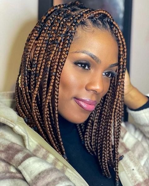 Dramatic Knotless Bob Braids Short Bob Braids, Box Braids Bob, Bob Braids Hairstyles, Individual Braids, Medium Box Braids, Short Box Braids Hairstyles, Twisted Hair, Short Box Braids, Colored Braids