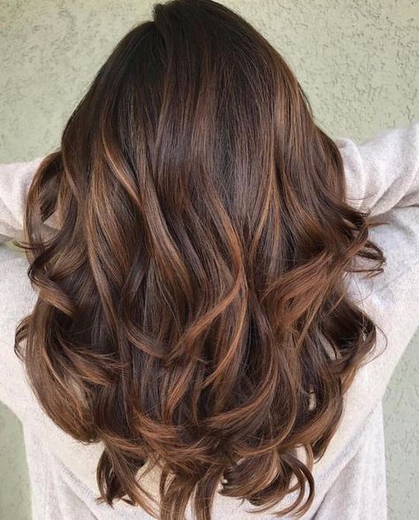 Shatush Hair, Lovely Hairstyles, Balayage Hair Caramel, Rambut Brunette, Fall Winter Hair Color, Chocolate Brown Hair Color, Hair Color Caramel, Fall Hair Color For Brunettes, Caramel Hair