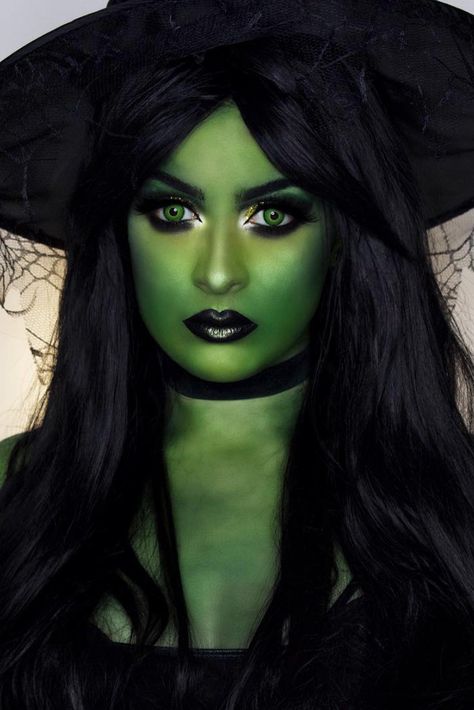 Halloween Makeup Witch Scary, Elphaba Costume Make Up, Witch Costumes For Women Make Up, Costume With Black Hair, Green Face Makeup, Witches Makeup Halloween, Witch Costumes Makeup, Diy Witch Makeup, Frankenstein Makeup Female