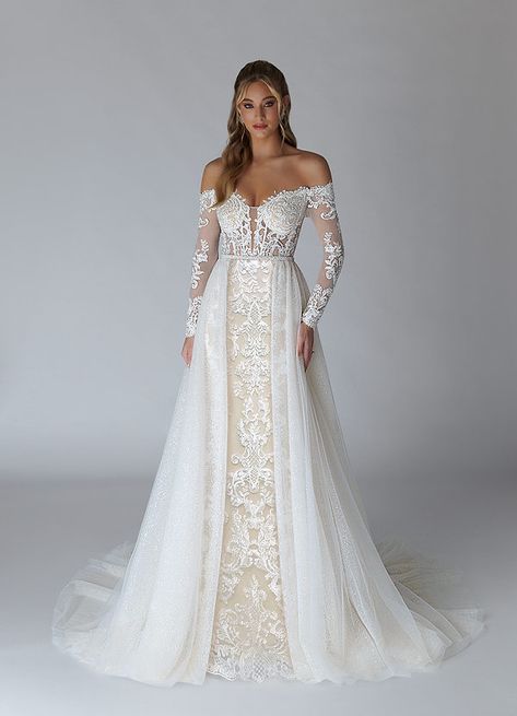 Glam Wedding Dress, Chapel Train Wedding Dress, White Champagne, Bridal Gowns Mermaid, Traditional Wedding Dresses, Chapel Train, Glam Wedding, Little White Dresses, Perfect Wedding Dress