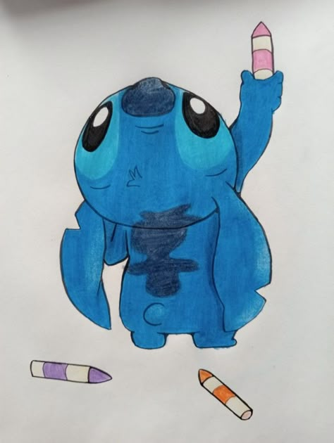 A draw of Stitch made with pencil colors Toothless And Stitch Drawing, Cute Stitch Drawings Sketches, Cute Drawings With Color, How To Draw Stitch, Cute Stitch Drawings, Stitch Drawing Sketches, Easy Stitch Drawing, Stitch Drawing Easy, Stitch Drawing Ideas