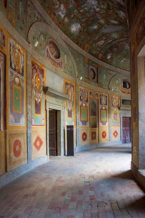 Villa Farnese (Caprarola) | Completed in 1575 | Pentagonal Mansion | Lazio, Italy | 1.5 hrs NW of Rome airport Villa Farnese, Rome Airport, Italian Palazzo Architecture, Villa Rufolo Ravello, Villa Sarabhai, Villa Farnese Caprarola, Lazio Italy, Romeo And Juliet, Interior Decor