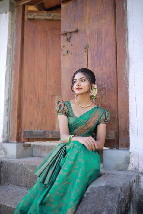 Green kora cotton saree 
Saree makeover 
Abhirami 
Green saree 
Saree with flowers in head 
Puff sleeve blouse 
Blouse designs Puff Sleeve Blouse Silk Saree, Saree Blouse Styles Puff Sleeve, Puffer Blouse For Saree, Green Puff Blouse Designs, Puff Sleeve Blouse Indian Saree Silk, Green With Blue Silk Saree Blouse Design, Traditional Puff Sleeve Blouse, Blouse Designs Small Sleeves, Silk Saree Blouse Designs Puff Sleeves