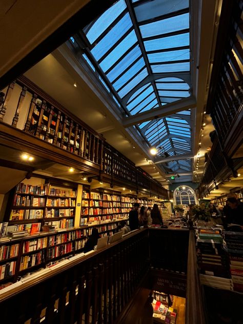 daunt books bookshop, 2022 - november, dark academia, architecture Dark Academia Architecture, Academia Architecture, Daunt Books, Dark Academia, London, Architecture, Books