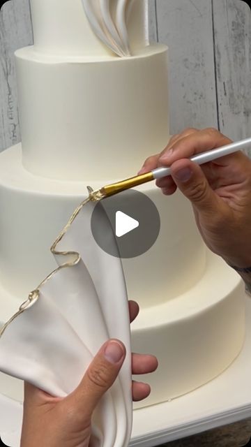 Palermo Bakery on Instagram: "🎂 At Palermo Bakery, we turn your cake dreams into reality! Whether it’s a wedding, birthday, or any special occasion, our expert team crafts the perfect cake to make your event unforgettable.  Tell us your vision, and we’ll bake it into a masterpiece! 🍰✨  #PalermoBakery #DreamCake #CustomCakes #CakeArtistry #CelebrationCakes #WeddingCakes #cakegoals" Wedding Cake With Rhinestones, Ferrero Rocher Wedding Cake, Nutmeg Cake Design, Large Birthday Cake Ideas, Anniversary Cake Ideas Aesthetic, African Wedding Cake Designs, Popular Cakes Designs, 65th Anniversary Cake, Wedding Cake Tutorial Videos