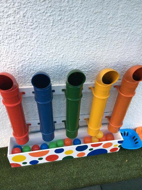 Outside Toy Storage Ideas, Preschool Garden Ideas Outdoor Classroom, Kids Garden Play Area, Toddler Garden, Diy Kids Playground, Playground Toys, Preschool Garden, Kids Backyard Playground, Daycare Decor