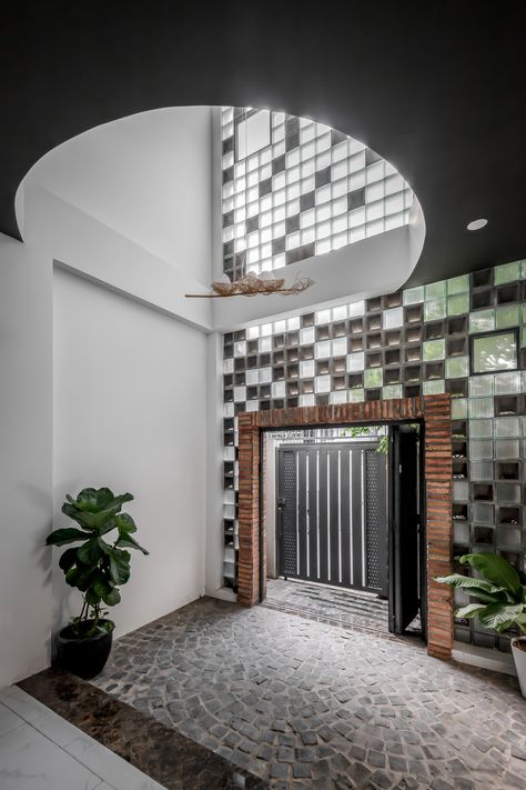 Brick And Glass House, Glass Bricks Design, Glass Brick Architecture, Glass Block Facade, Brick And Glass Architecture, Small Home Libraries, Translucent Wall, Glass Blocks Wall, Normal House