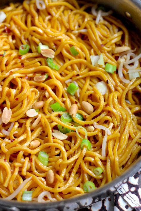 Quick Soy Sauce Noodles | 12 Tomatoes Asian Hot Sauce, Soy Sauce Noodles, Teriyaki Noodles, 12 Tomatoes Recipes, Stir Fry Dishes, Sauce Pasta, 12 Tomatoes, Chinese Dishes, Seasonal Food