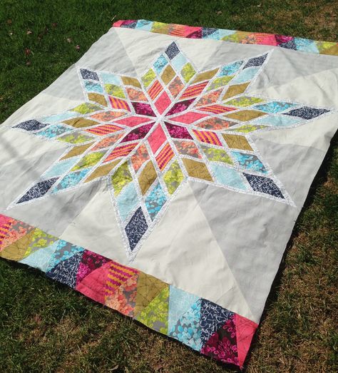 Lone Star Quilt by Better Off Thread - 1" sashing between diamonds, triangle borders at top and bottom Lone Star Quilt Pattern, Colchas Quilting, Lone Star Quilt, Bed Quilt, Quilt Border, Modern Quilting, Pretty Quilt, Star Quilt Blocks, Patch Aplique