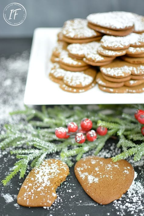 These mouth-watering Swedish Pepparkaka or Pepparkakor ginger cookies with soft centers are great for dipping and a family Christmas cookie tradition. Pepparkakor Recipe, Swedish Cookies, Crisp Cookies, Christmas Cookie Box, Soft Cookies, Swedish Christmas, Decorating For Christmas, Delicious Cookie Recipes, Swedish Recipes