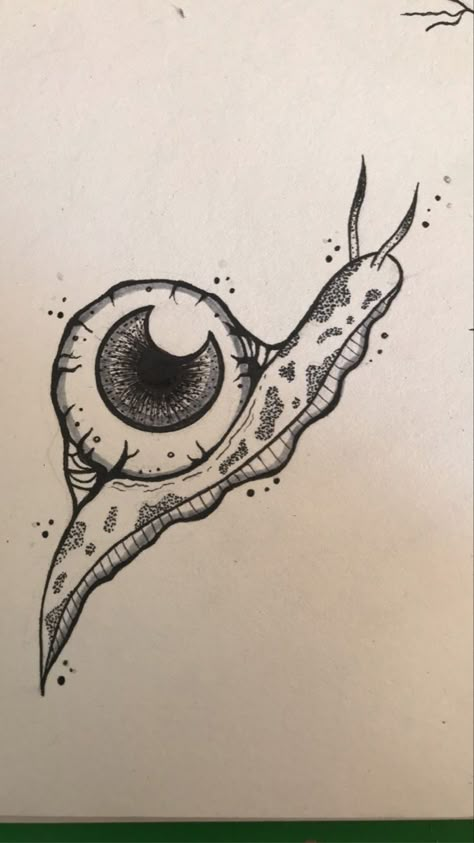 Drawing Ideas Creatures, Weird Eye Tattoo, Unique Gothic Tattoos, Weird Art Sketches Easy, Spicey Drawings, Eyeball Butterfly, Eyeball Flower Tattoo, Eyeball Drawings, Eyeball Tattoo Design