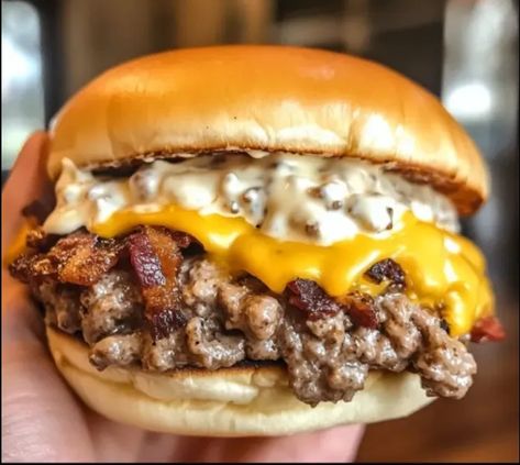 Crack Burgers Ground Beef And Biscuit Recipes, Krystal Burger, Best Hamburger Patty Recipe, Hamburger Recipes Patty, Ranch Burgers, Budget Dinner, Budget Dinner Recipes, Lazy Night, Patty Recipe