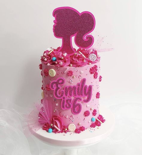 Disco Barbie Cake, Barbie 4th Birthday Cake Ideas, Barbie Cake 4th Birthday, Barbie Doll Cakes For Girls Birthday, Doll Cake Design Birthday Parties, Barbie Cake Fondant, Barbie Cake Design Girl Birthday, Easy Unicorn Cake, Pink Snacks